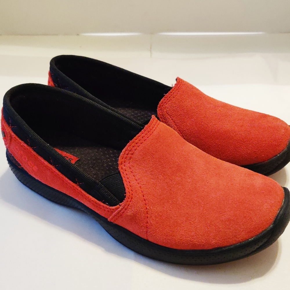 Crocs Anyweather Slipons Women's 6